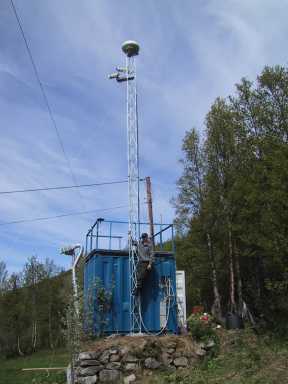 Bjørn-Gitle Hauge at the mast